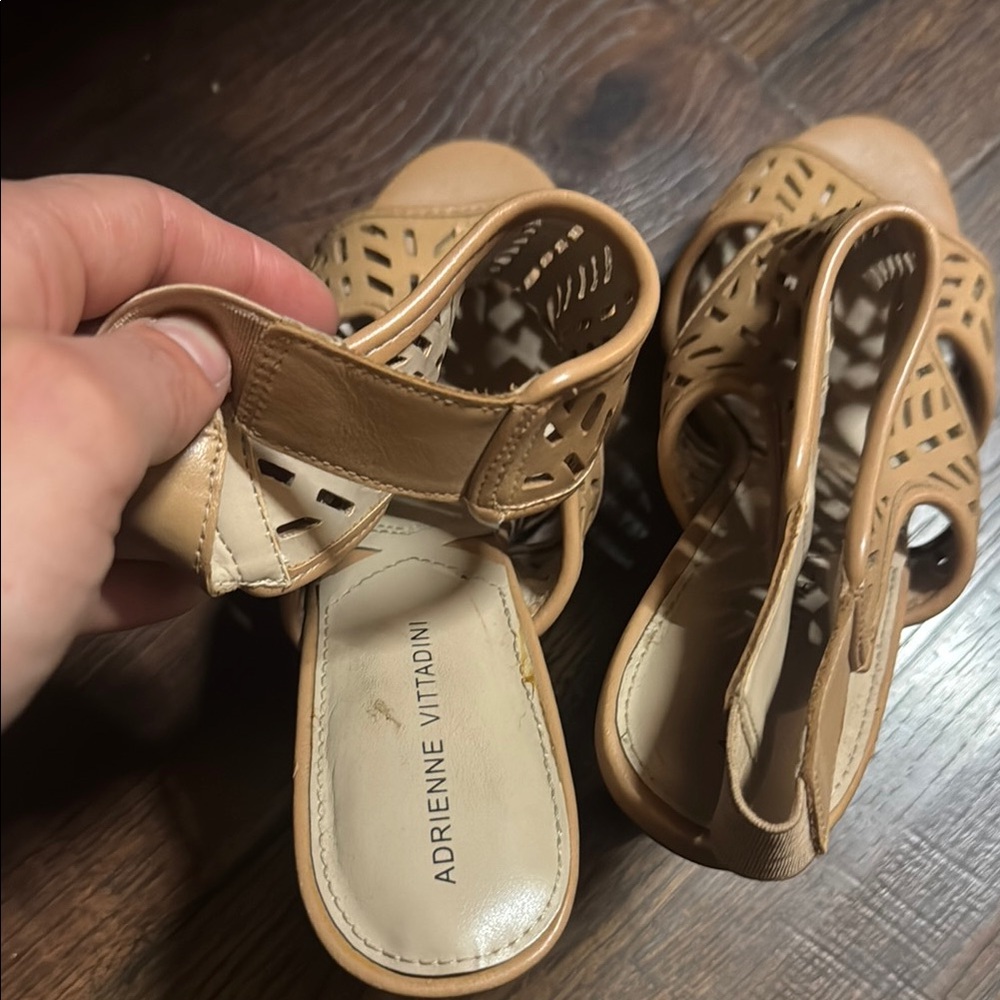 Adrienne Vittadini Tan Heels Elegant Design